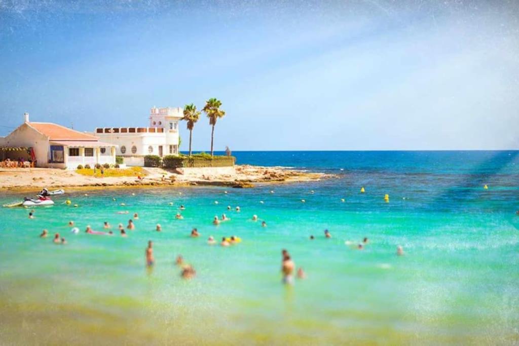 Nice Holidays Apartment In Torreveja, Torrevieja Luaran gambar