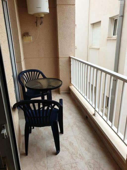 Nice Holidays Apartment In Torreveja, Torrevieja Luaran gambar