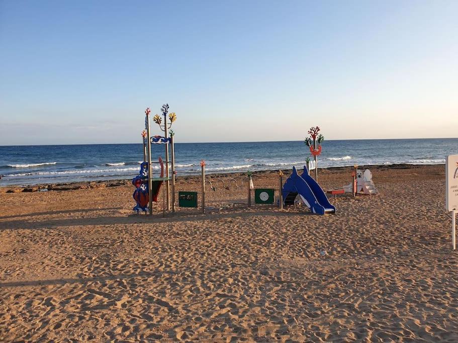 Nice Holidays Apartment In Torreveja, Torrevieja Luaran gambar